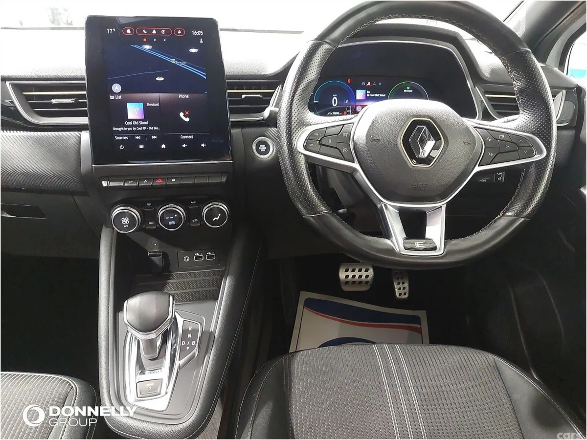 Renault Captur Hatchback, Petrol Hybrid, 2023, White