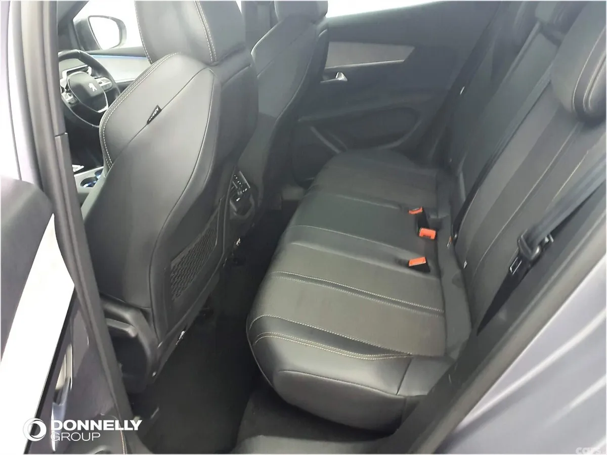 Peugeot 3008 Estate, Petrol, 2023, Grey