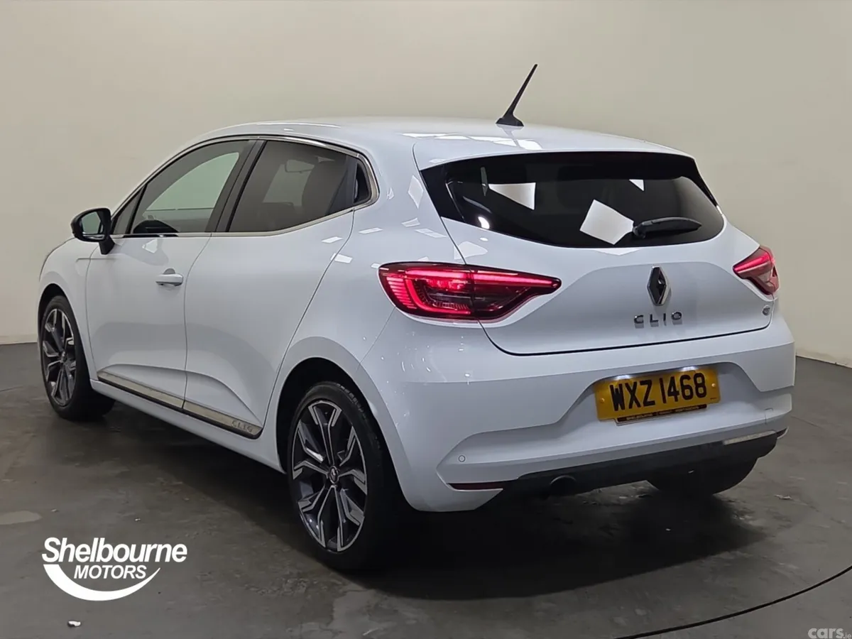 Renault Clio Hatchback, Petrol, 2021, White