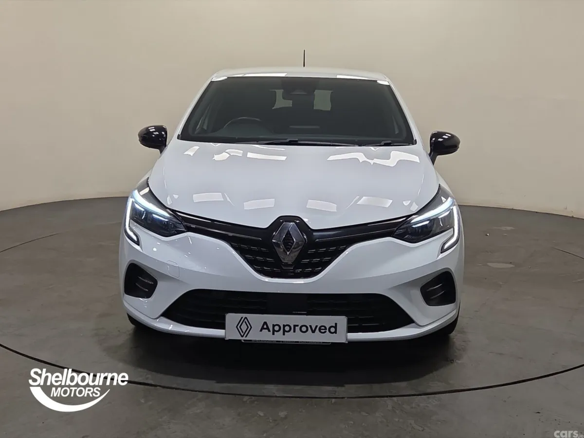 Renault Clio Hatchback, Petrol, 2021, White