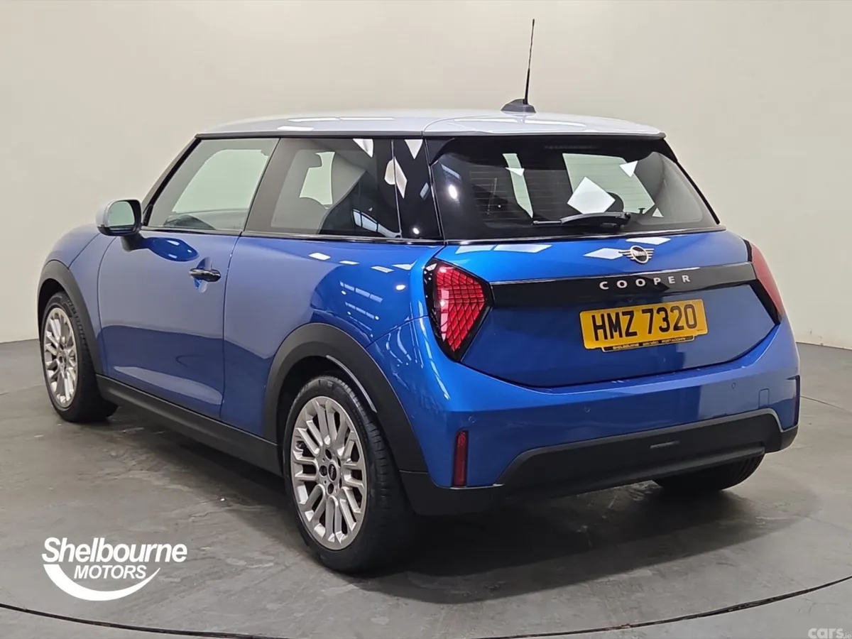 Mini Cooper Hatchback, Petrol, 2025, Blue
