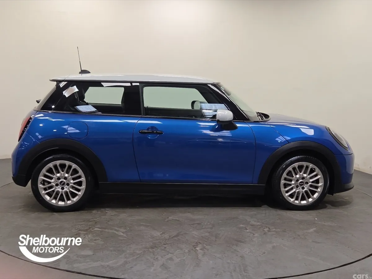 Mini Cooper Hatchback, Petrol, 2025, Blue