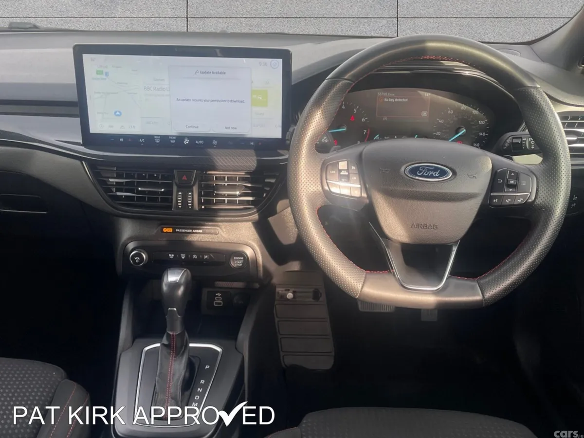 Ford Focus Hatchback, Petrol, 2023, Red