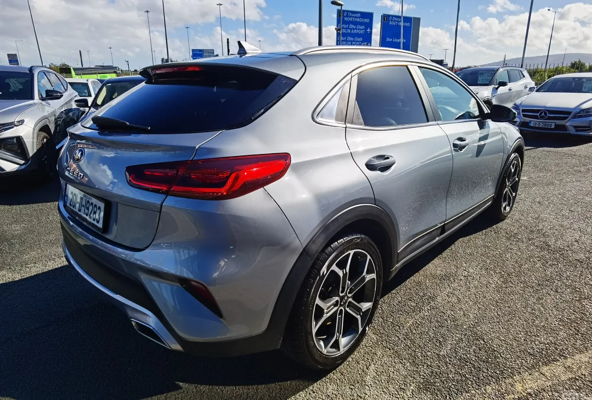 Kia XCeed Hatchback, Petrol, 2020, Grey