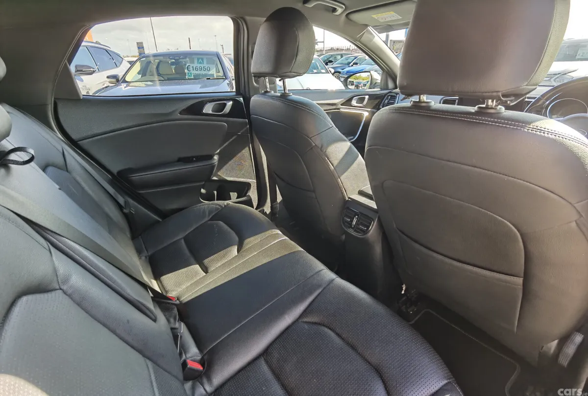 Kia XCeed Hatchback, Petrol, 2020, Grey