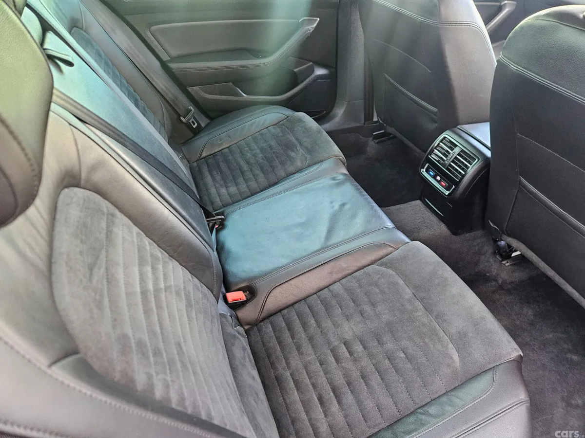 Volkswagen Passat Saloon, Diesel, 2015, Black