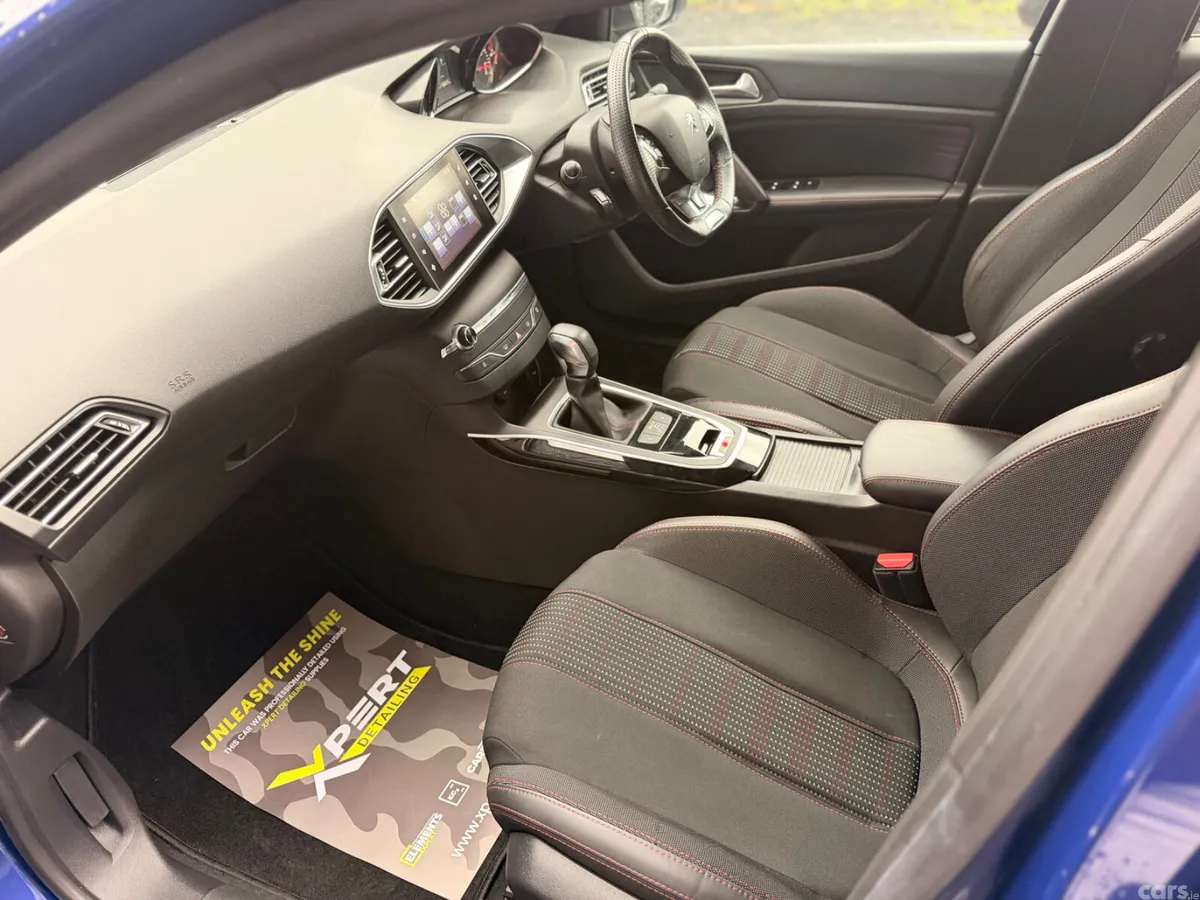 Peugeot 308 Hatchback, Petrol, 2016, Blue