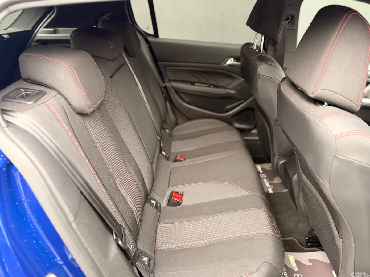 Peugeot 308 Hatchback, Petrol, 2016, Blue