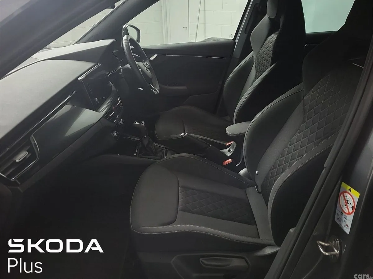 Skoda Kamiq Hatchback, Petrol, 2023, Grey