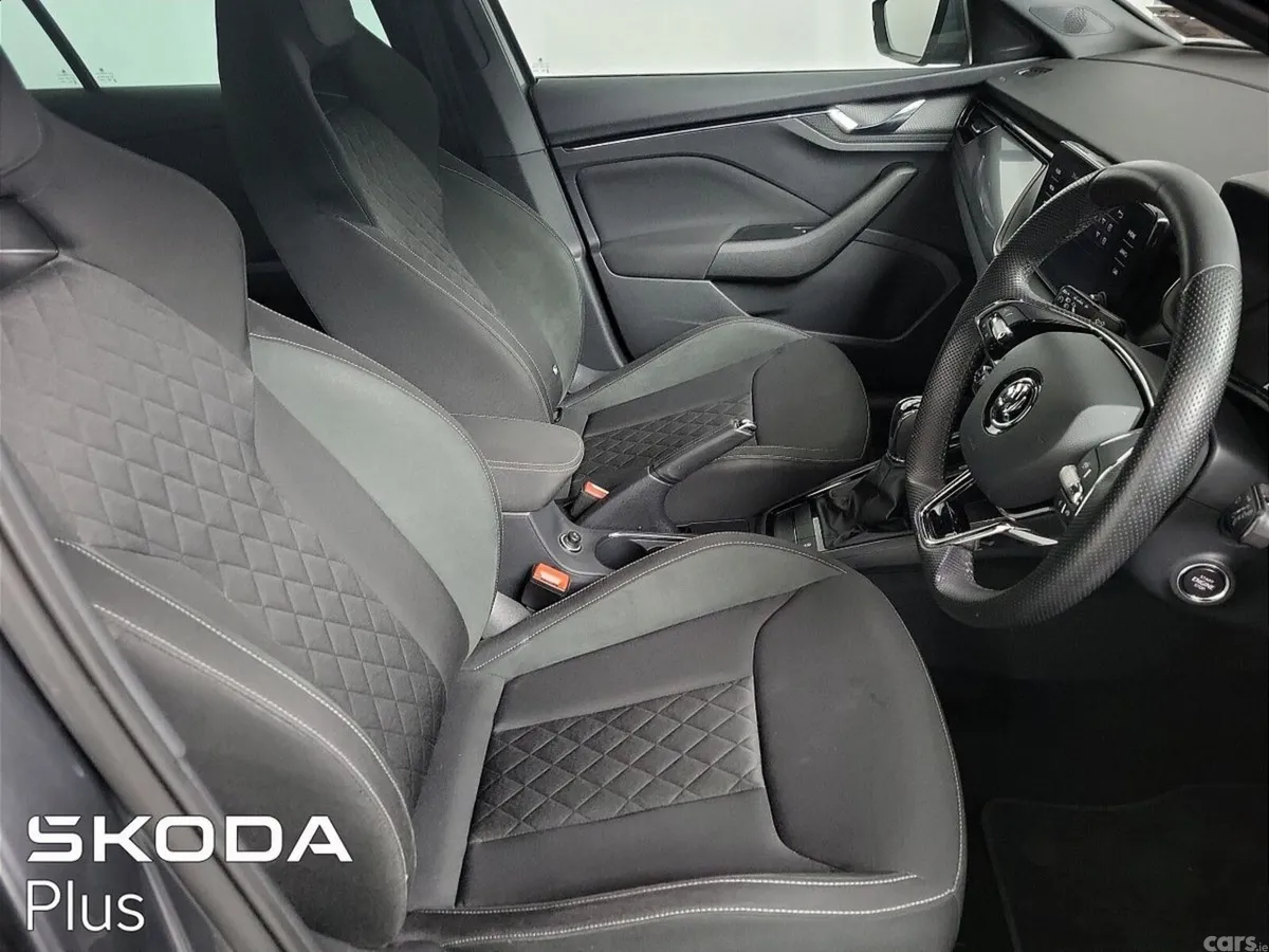 Skoda Kamiq Hatchback, Petrol, 2023, Grey