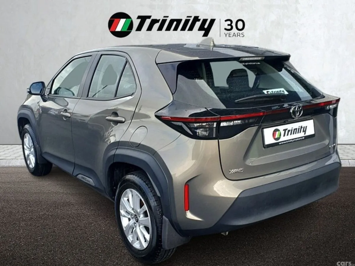 Toyota Yaris Cross Hatchback, Petrol Hybrid, 2025, Green