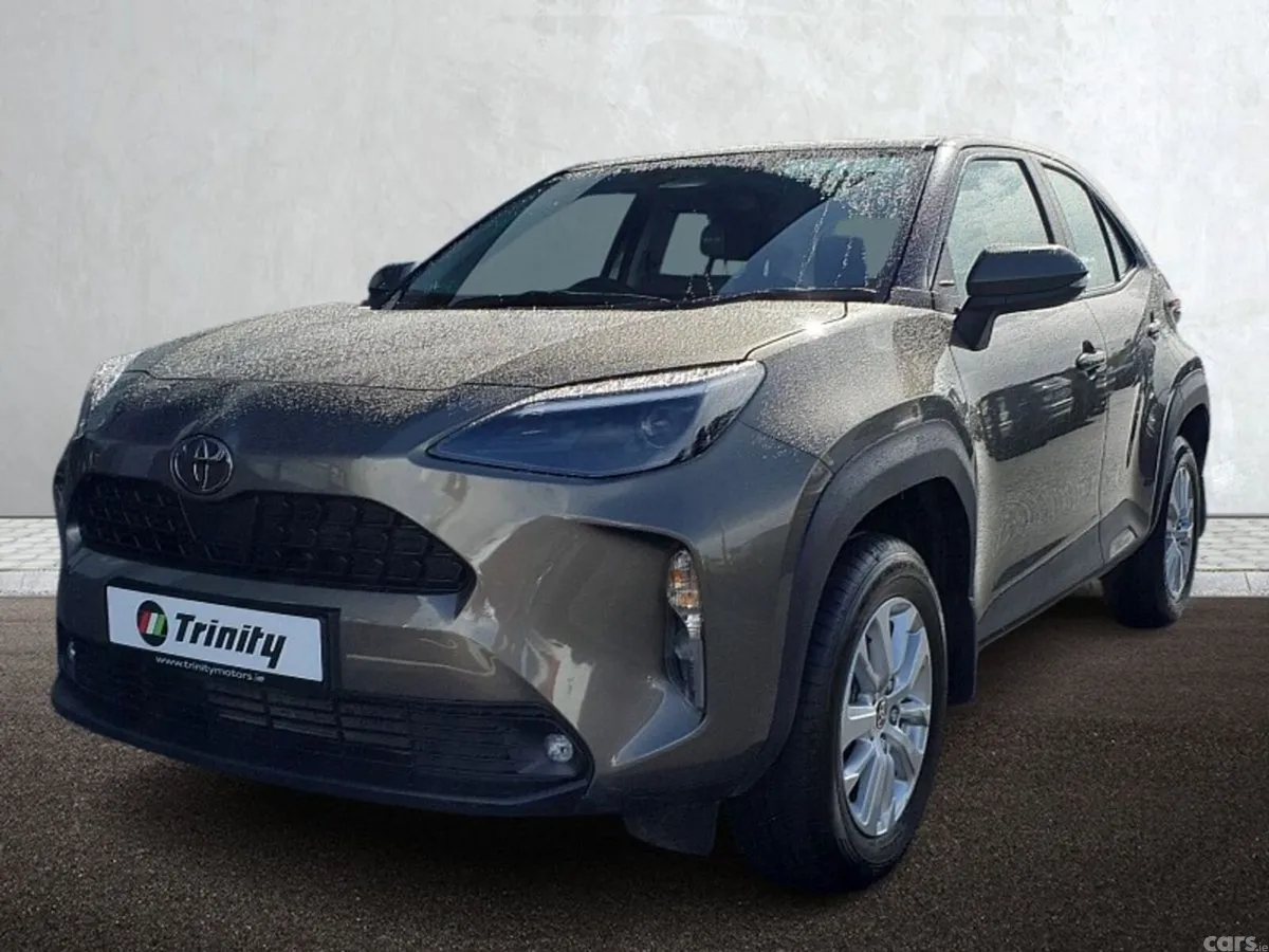Toyota Yaris Cross Hatchback, Petrol Hybrid, 2025, Green