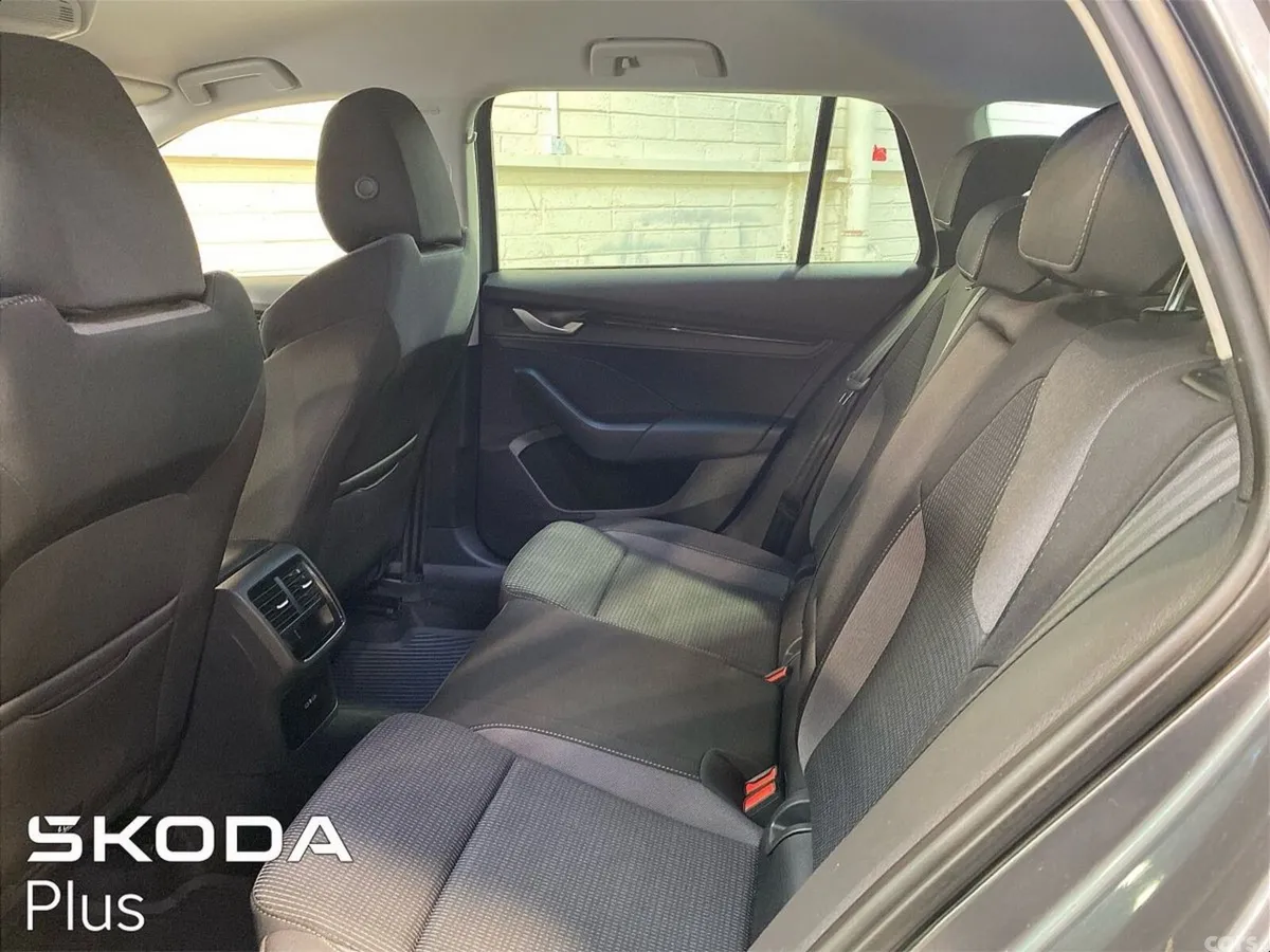 Skoda Octavia Estate, Diesel, 2026, Grey