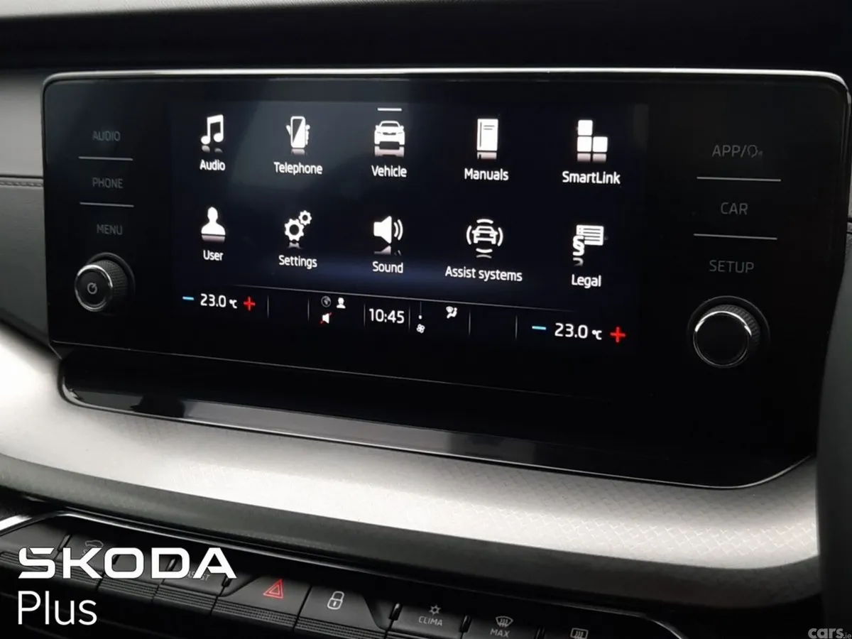 Skoda Octavia Saloon, Diesel, 2023, White