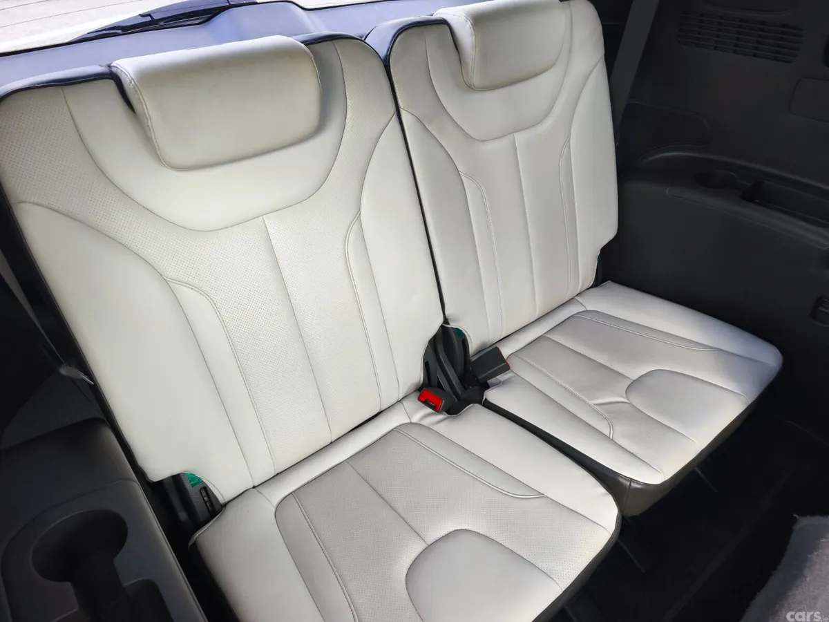 Hyundai Santa Fe SUV, Petrol Plug-in Hybrid, 2022, Black
