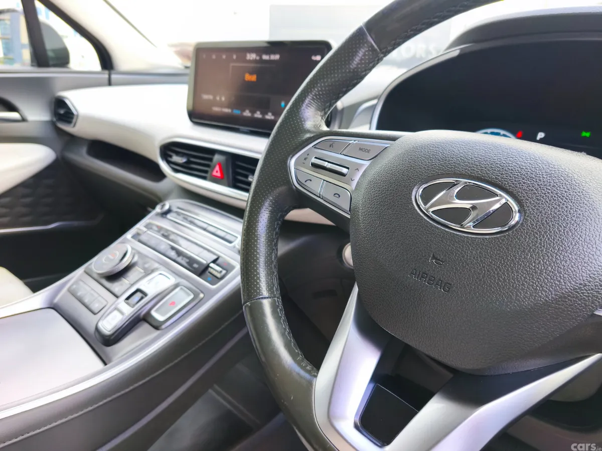 Hyundai Santa Fe SUV, Petrol Plug-in Hybrid, 2022, Black