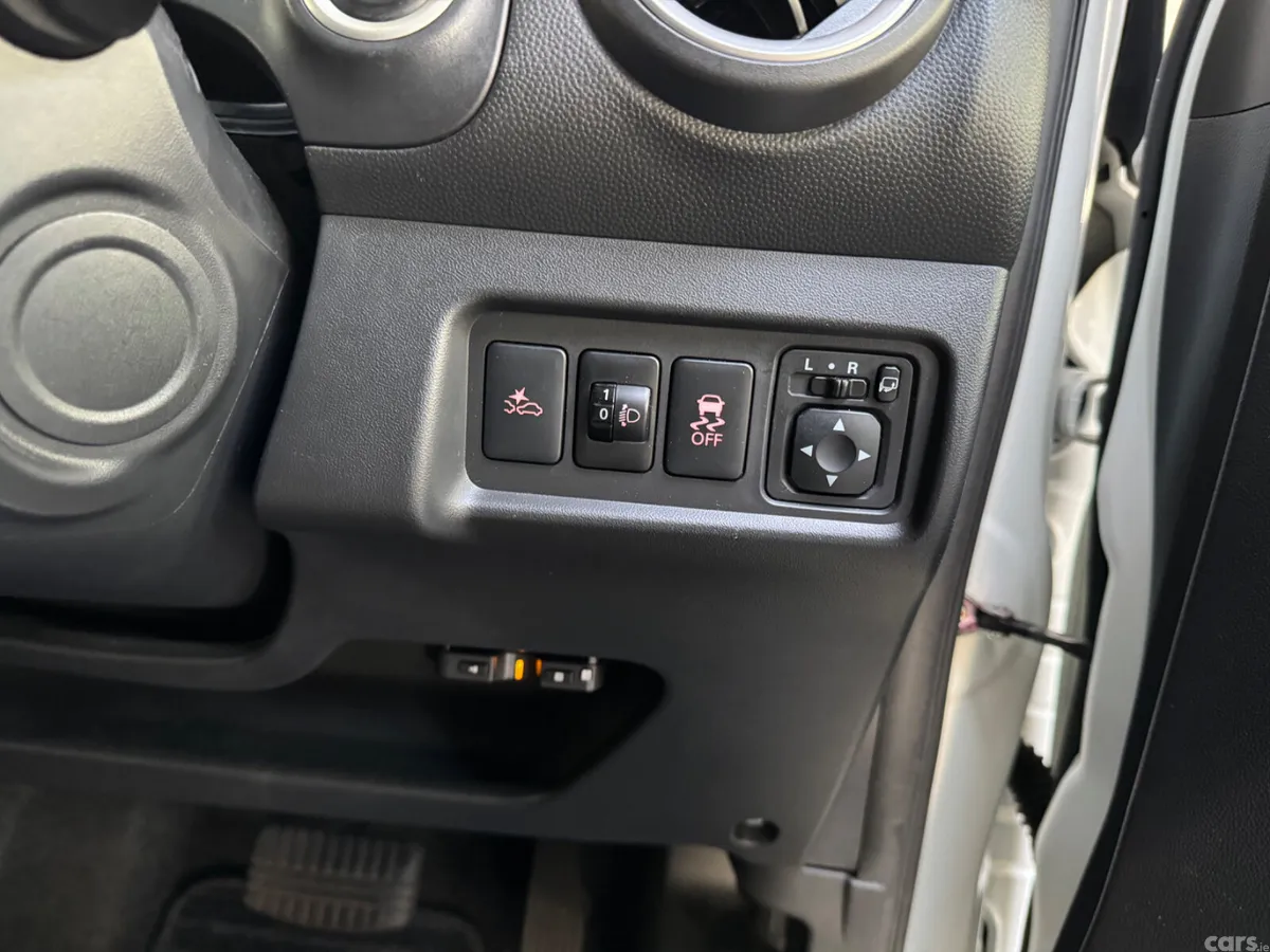 Mitsubishi Mirage Hatchback, Petrol, 2017, White