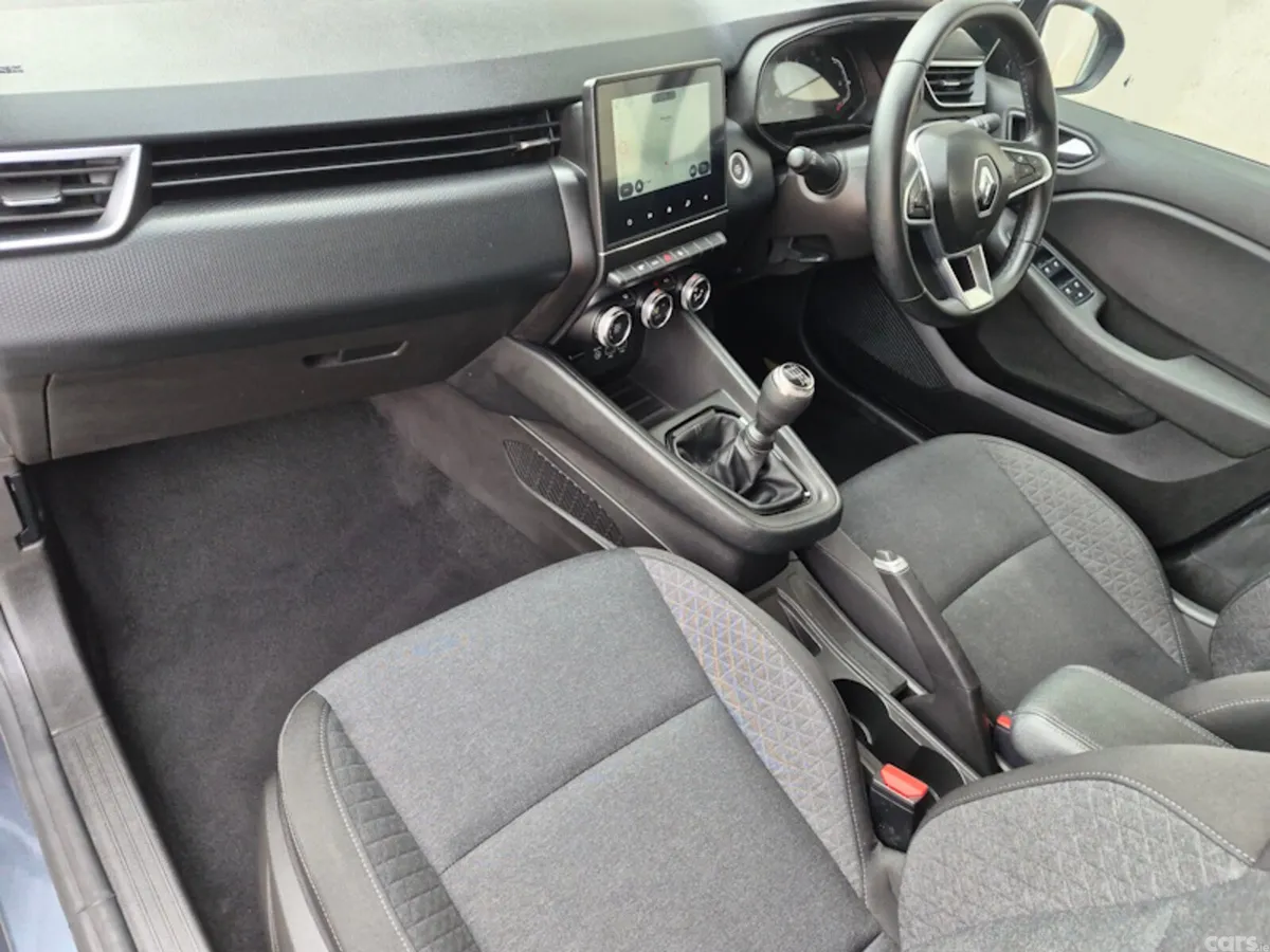 Renault Clio Hatchback, Petrol, 2023, Grey