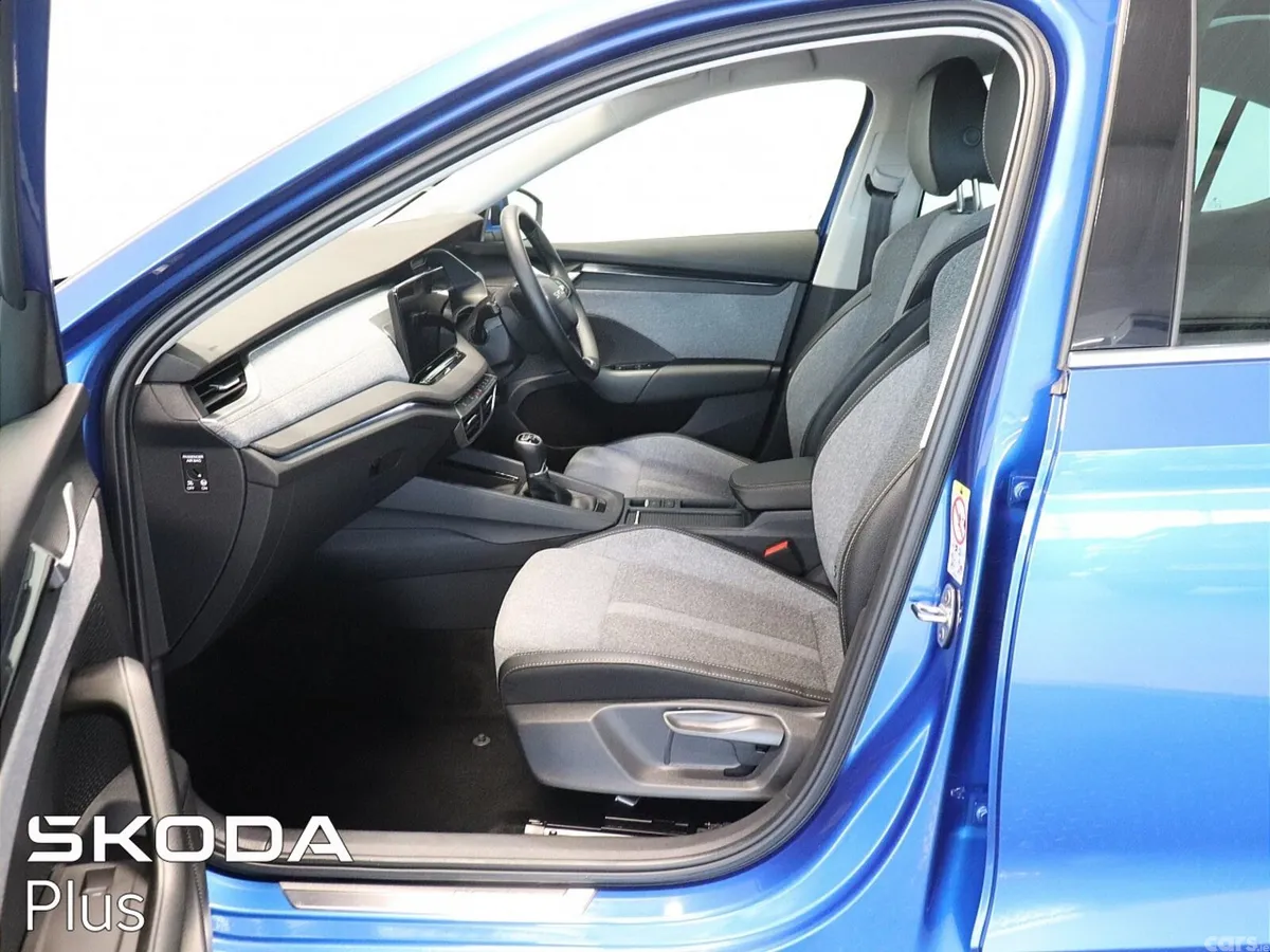 Skoda Octavia Saloon, Diesel, 2026, Blue