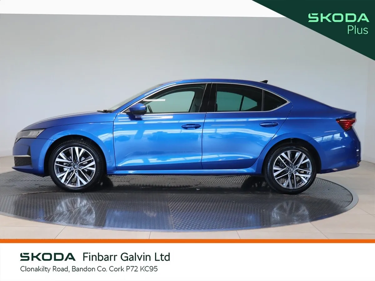 Skoda Octavia Saloon, Diesel, 2026, Blue