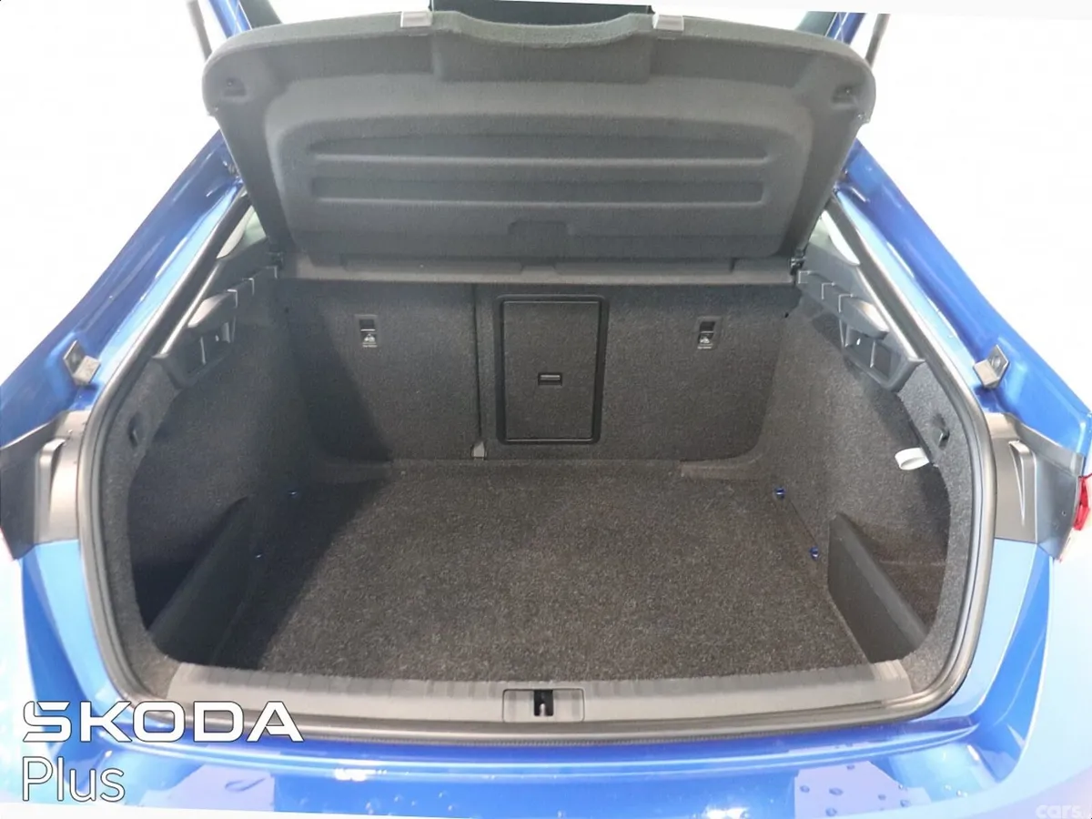 Skoda Octavia Saloon, Diesel, 2026, Blue