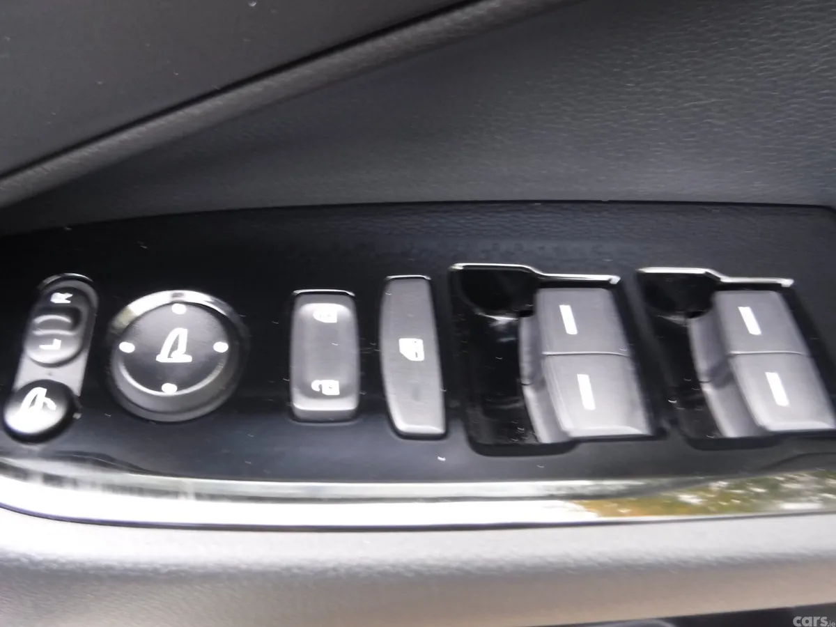 Honda Vezel SUV, Petrol Hybrid, 2021, Beige