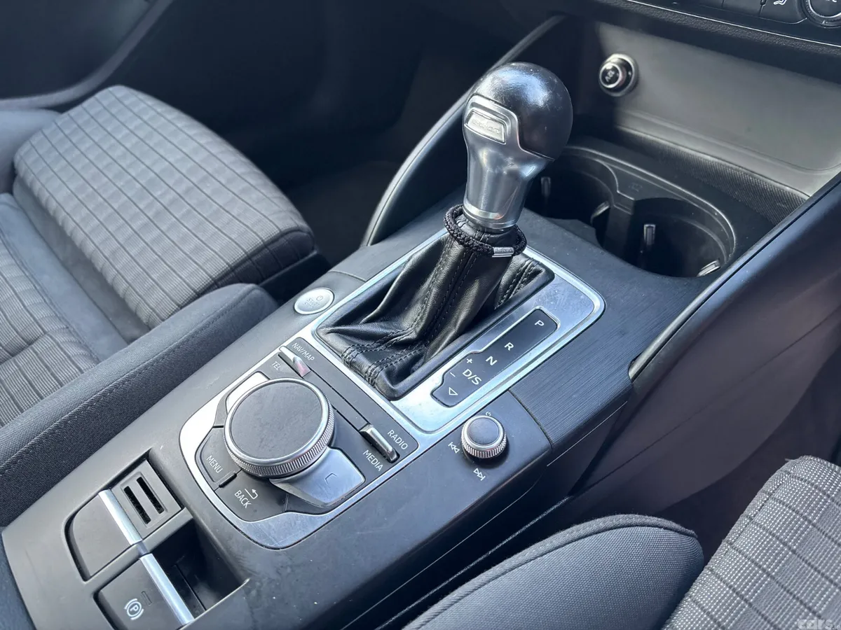 Audi A3 Hatchback, Petrol Plug-in Hybrid, 2017, Silver