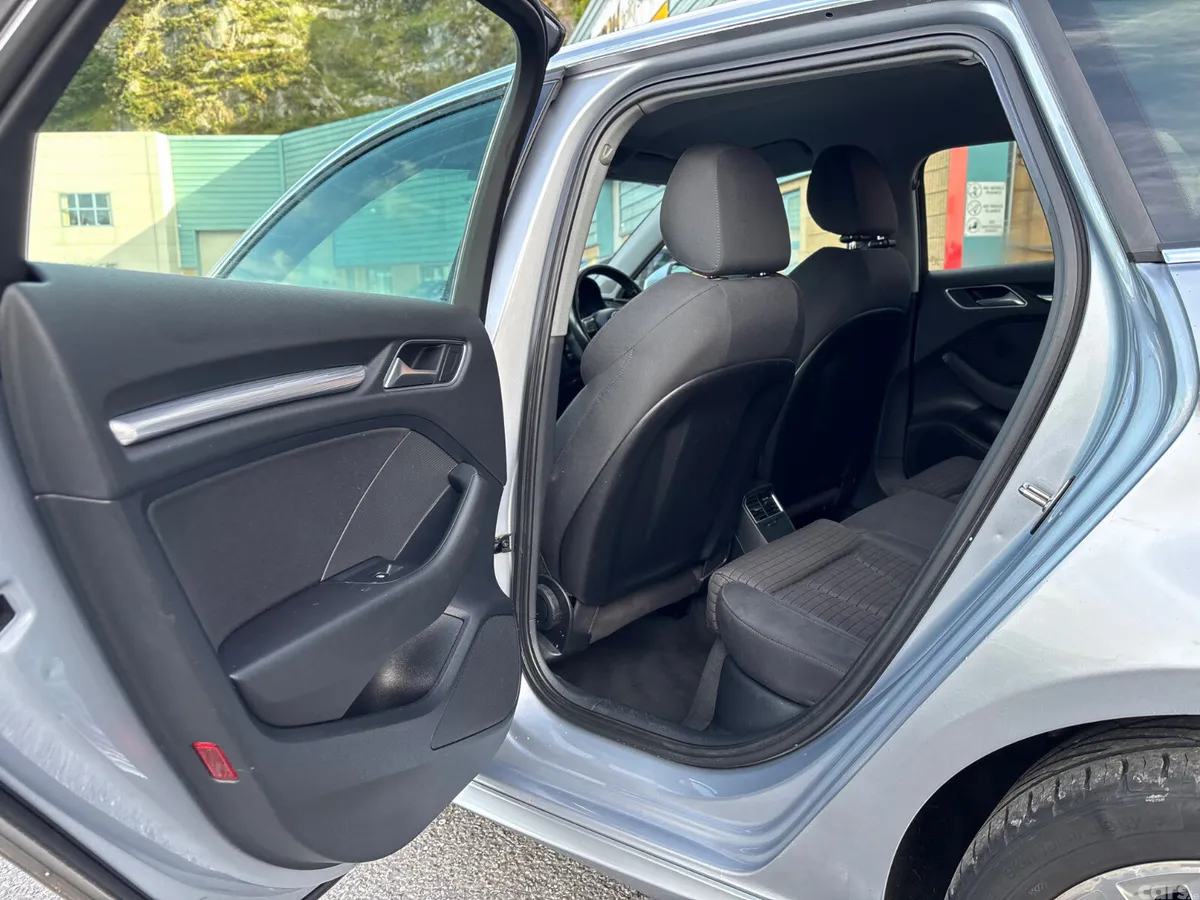 Audi A3 Hatchback, Petrol Plug-in Hybrid, 2017, Silver