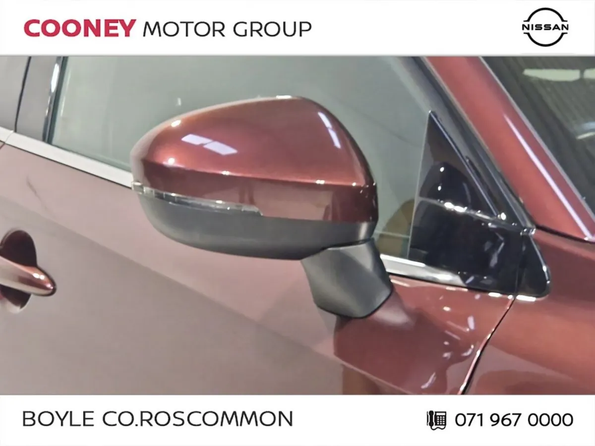 Nissan Qashqai MPV, Petrol, 2021, Red