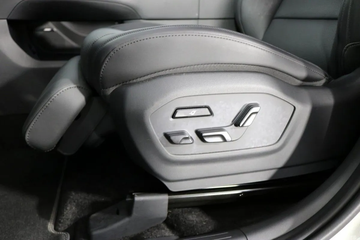 Hyundai Santa Fe SUV, Petrol Plug-in Hybrid, 2026, White