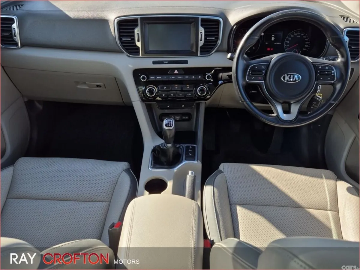Kia Sportage SUV, Diesel, 2017, Red