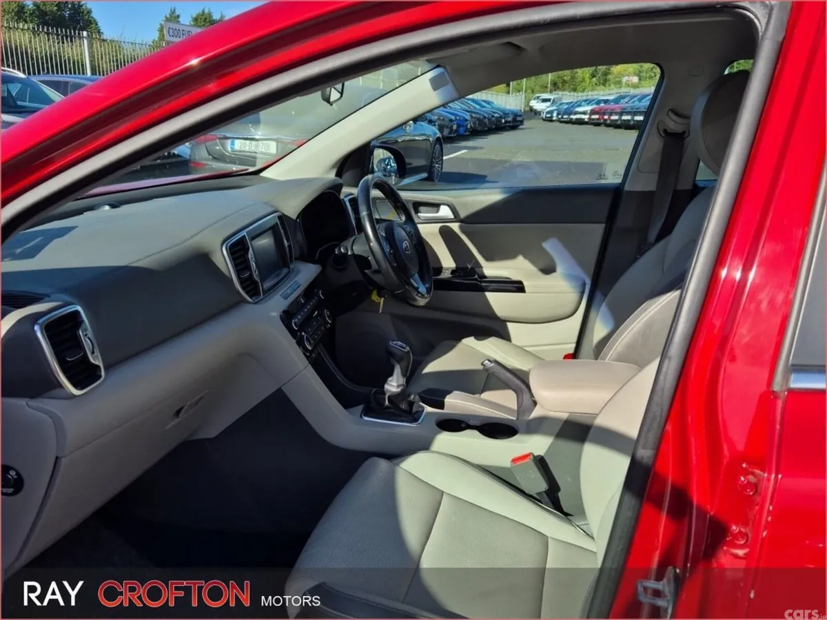 Kia Sportage SUV, Diesel, 2017, Red