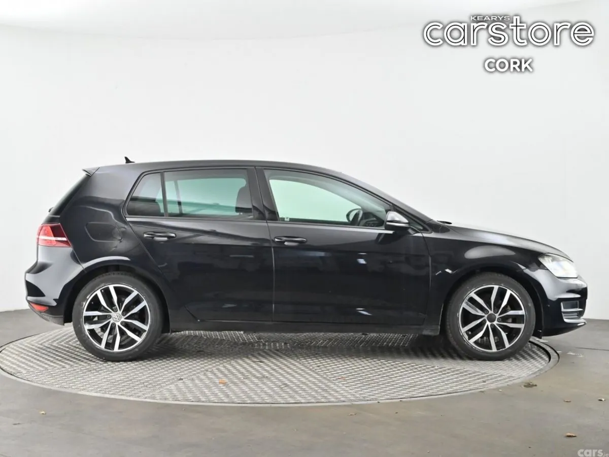 Volkswagen Golf Hatchback, Petrol, 2017, Black