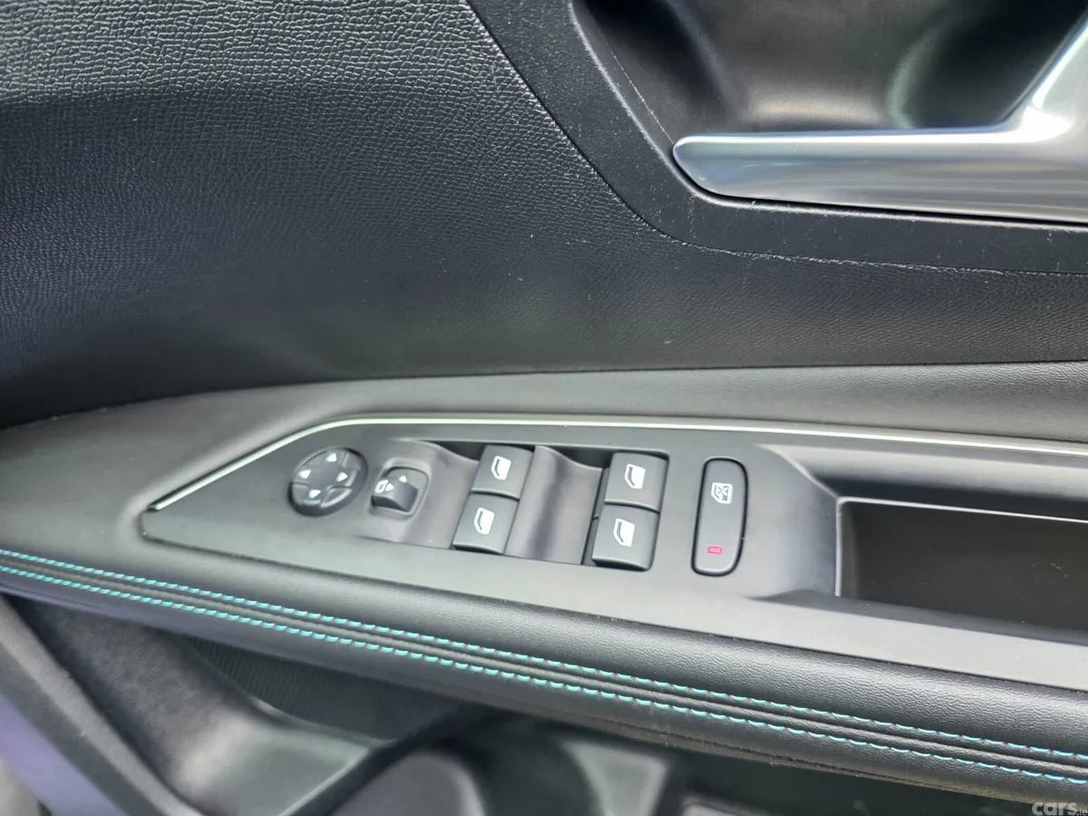 Peugeot 3008 MPV, Diesel, 2022, Blue