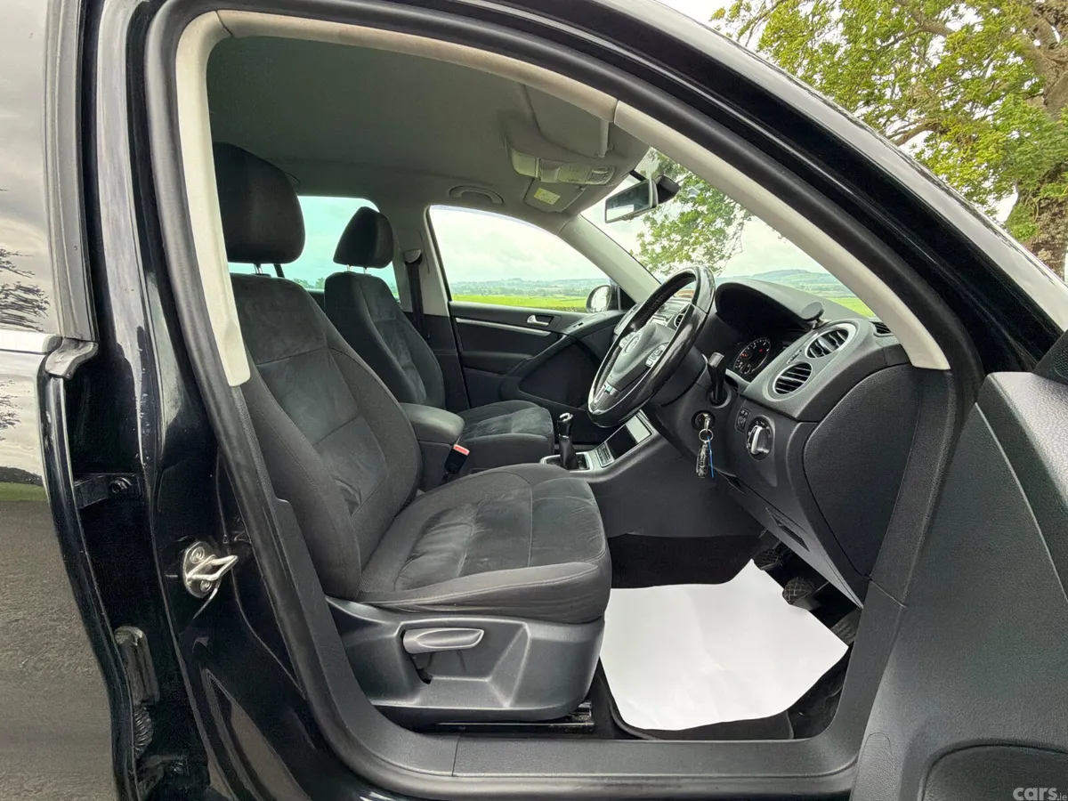 Volkswagen Tiguan SUV, Diesel, 2015, Black