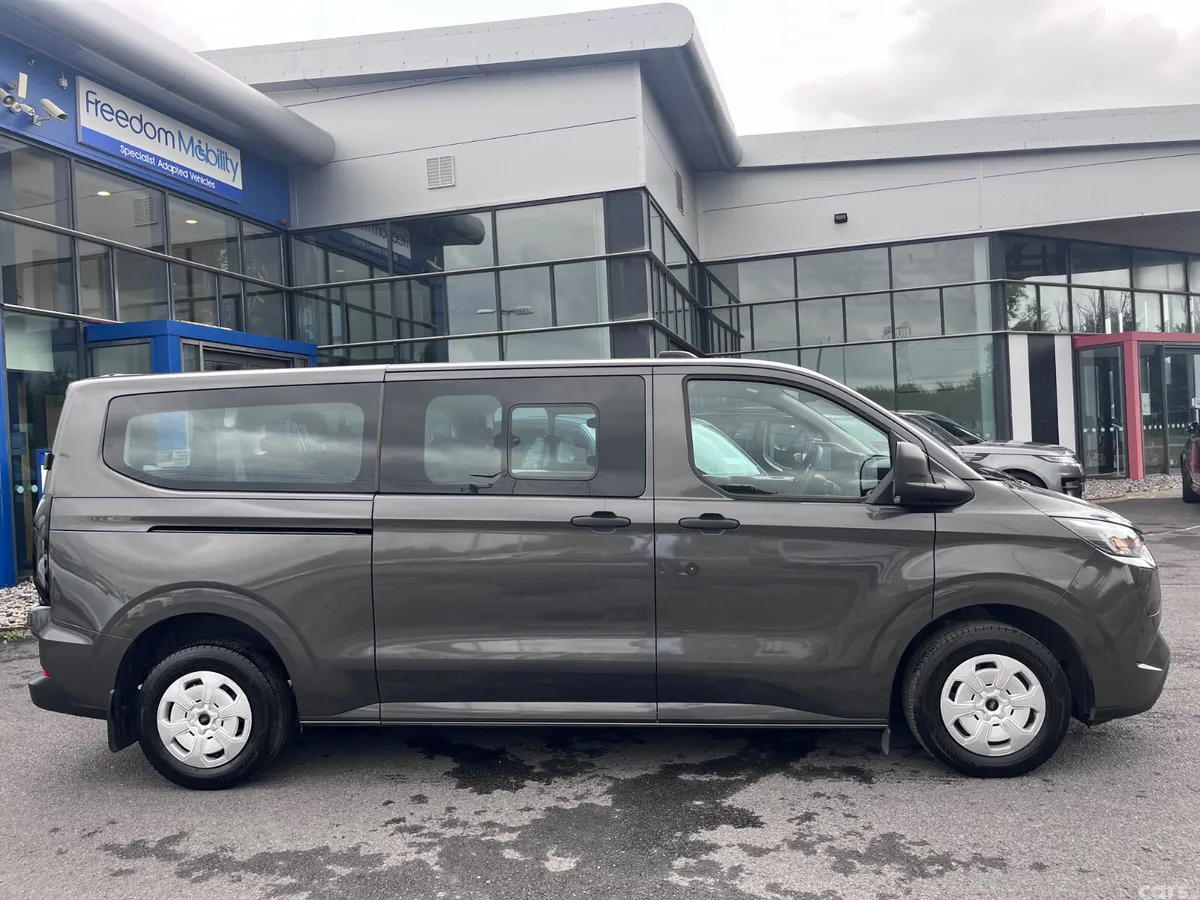 Ford Tourneo Custom MPV, Petrol Plug-in Hybrid, 2026, Grey