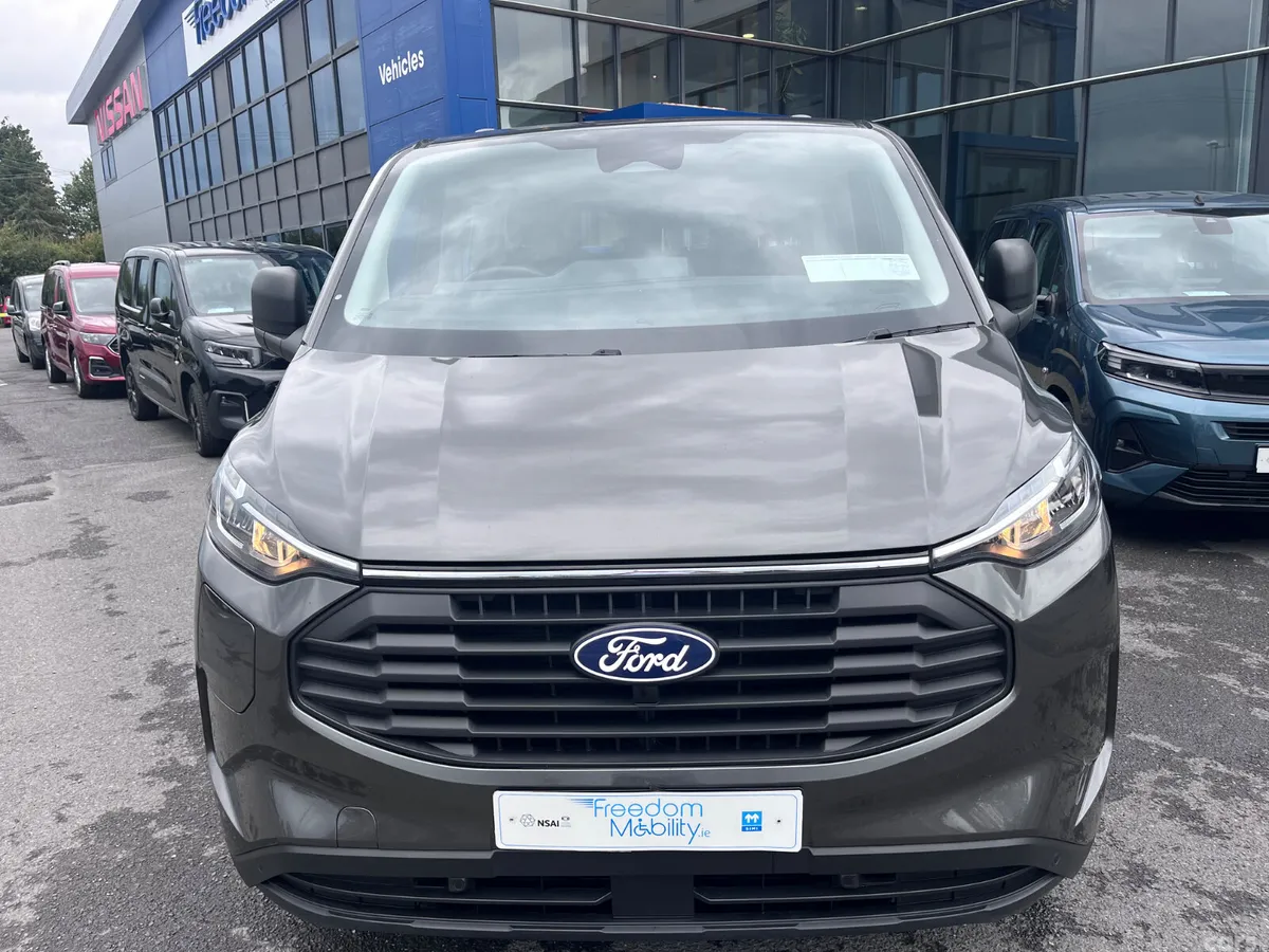 Ford Tourneo Custom MPV, Petrol Plug-in Hybrid, 2026, Grey