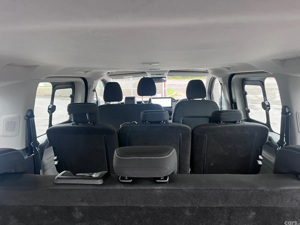 Ford Tourneo Custom MPV, Petrol Plug-in Hybrid, 2026, Grey
