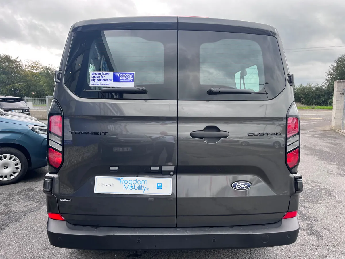 Ford Tourneo Custom MPV, Petrol Plug-in Hybrid, 2026, Grey