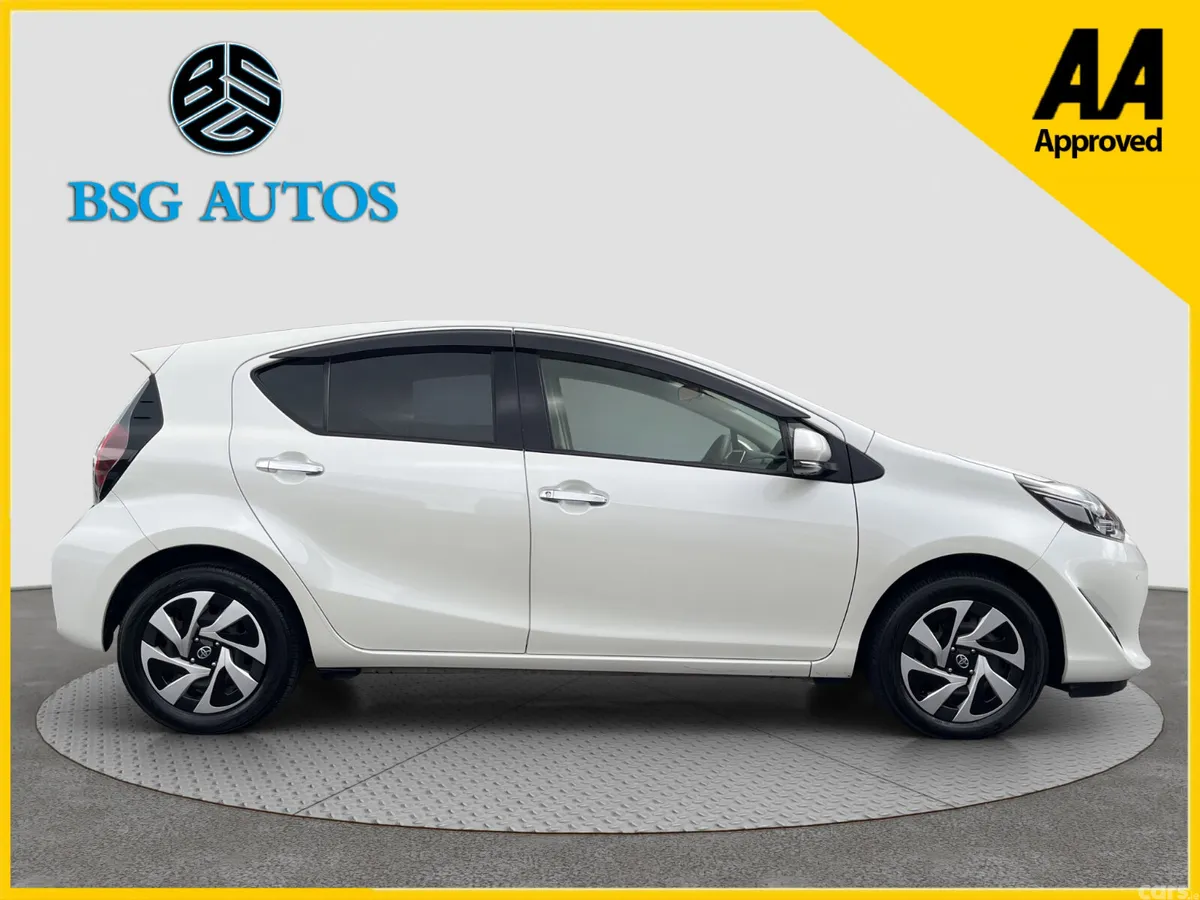 Toyota Aqua Hatchback, Petrol Hybrid, 2021, White