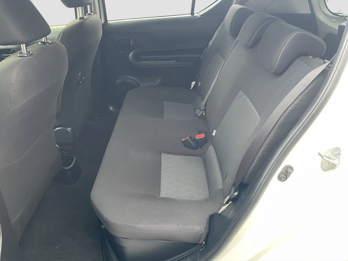 Toyota Aqua Hatchback, Petrol Hybrid, 2021, White