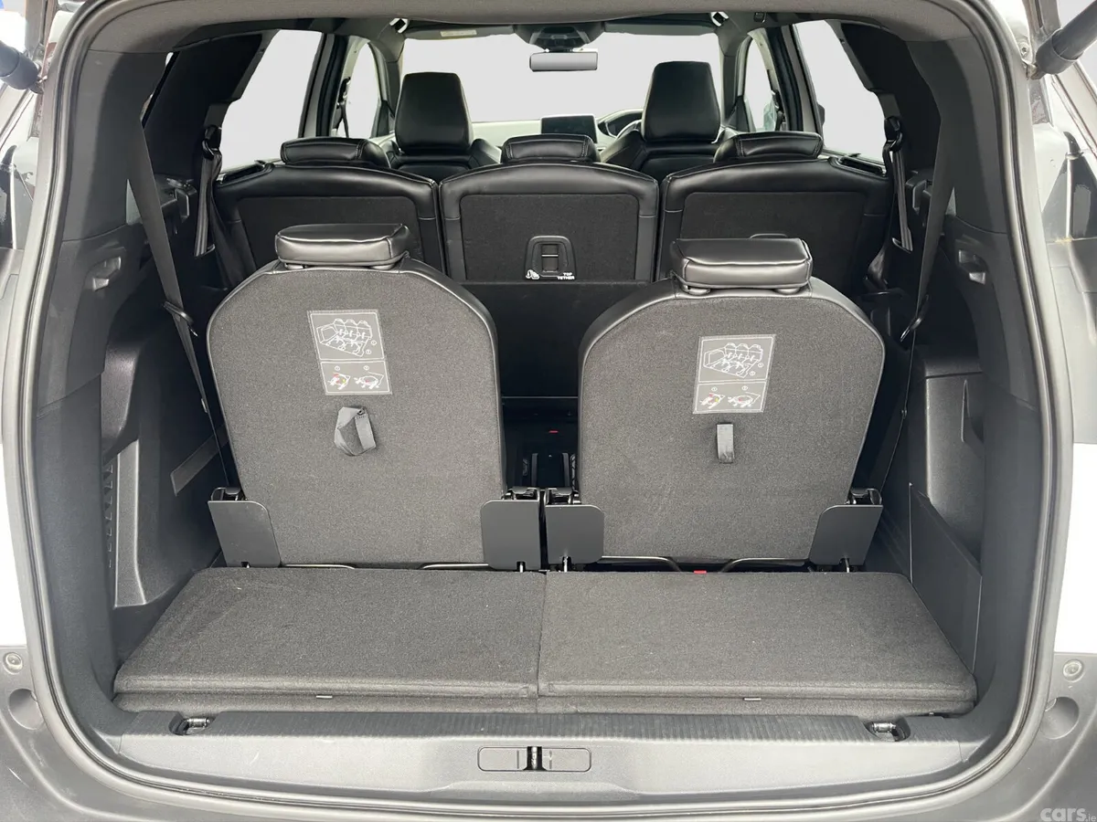 Peugeot 5008 SUV, Diesel, 2018, White