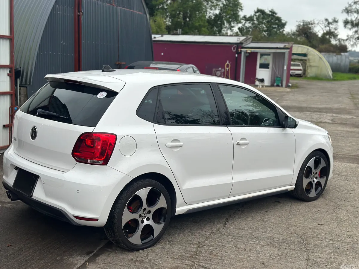 Volkswagen Polo Hatchback, Petrol, 2013, White