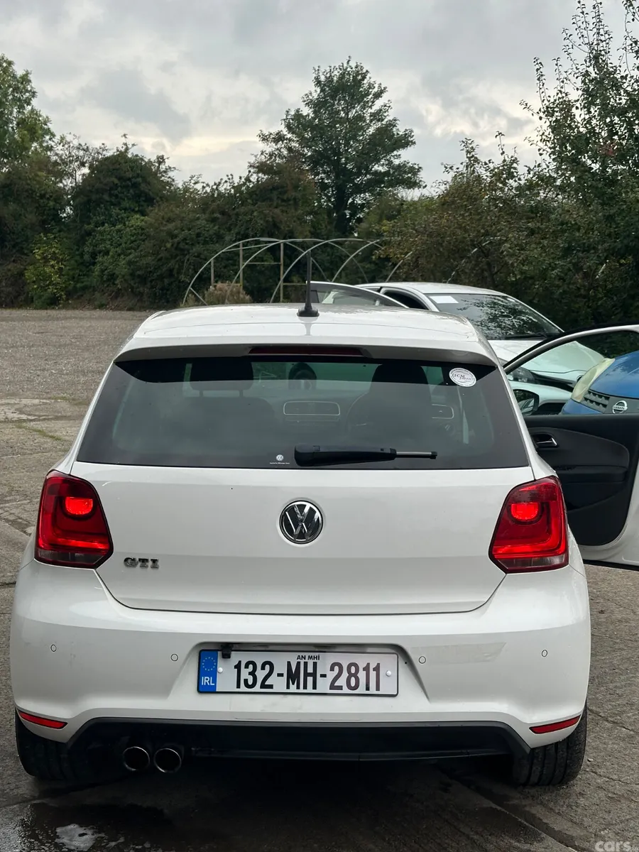 Volkswagen Polo Hatchback, Petrol, 2013, White