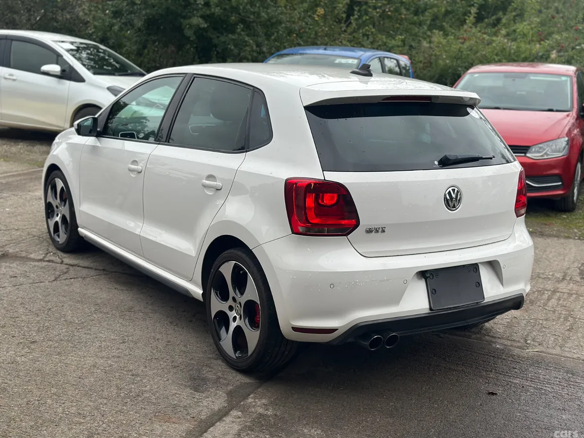 Volkswagen Polo Hatchback, Petrol, 2013, White