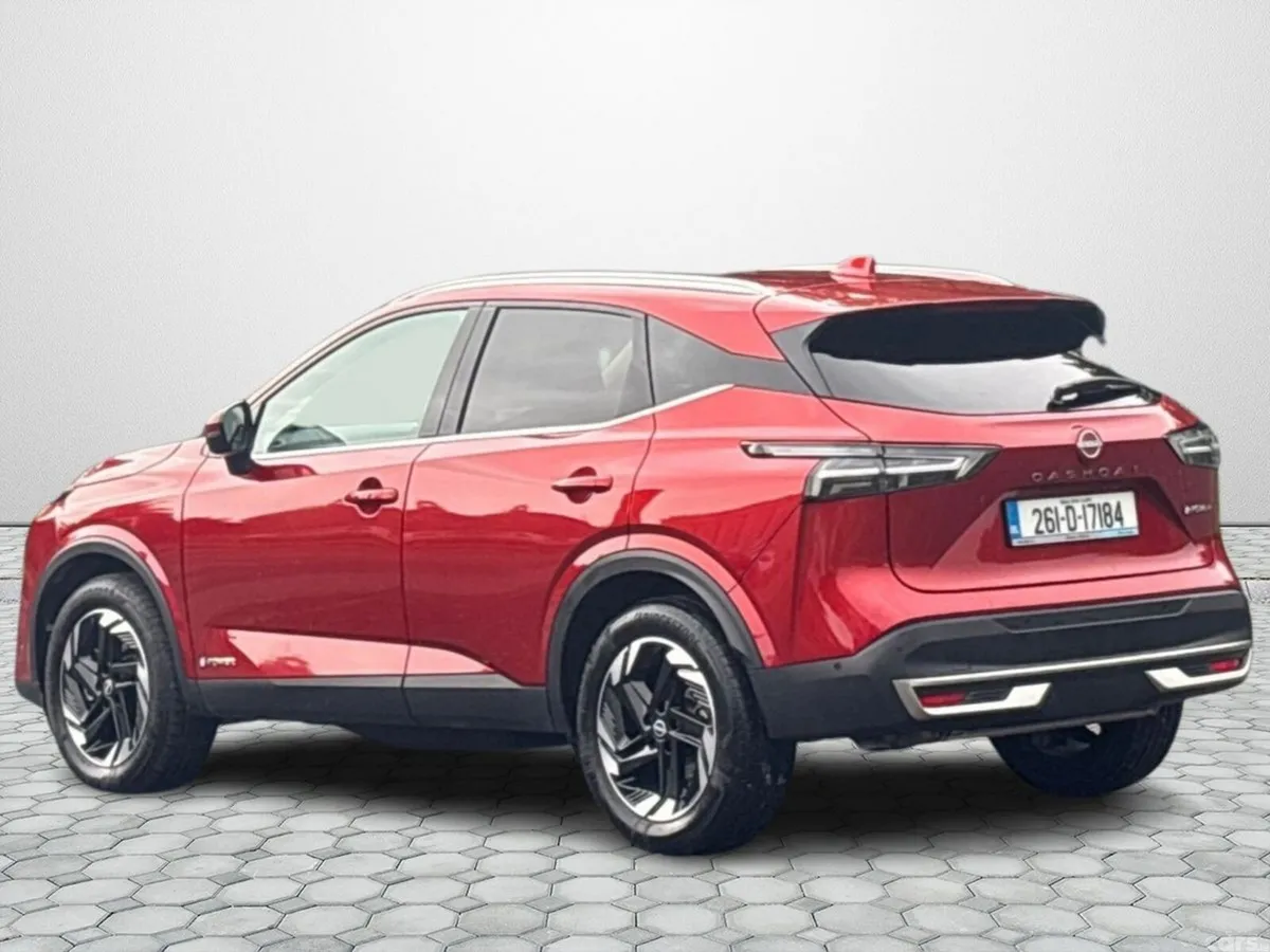 Nissan Qashqai MPV, Petrol Hybrid, 2026, Red