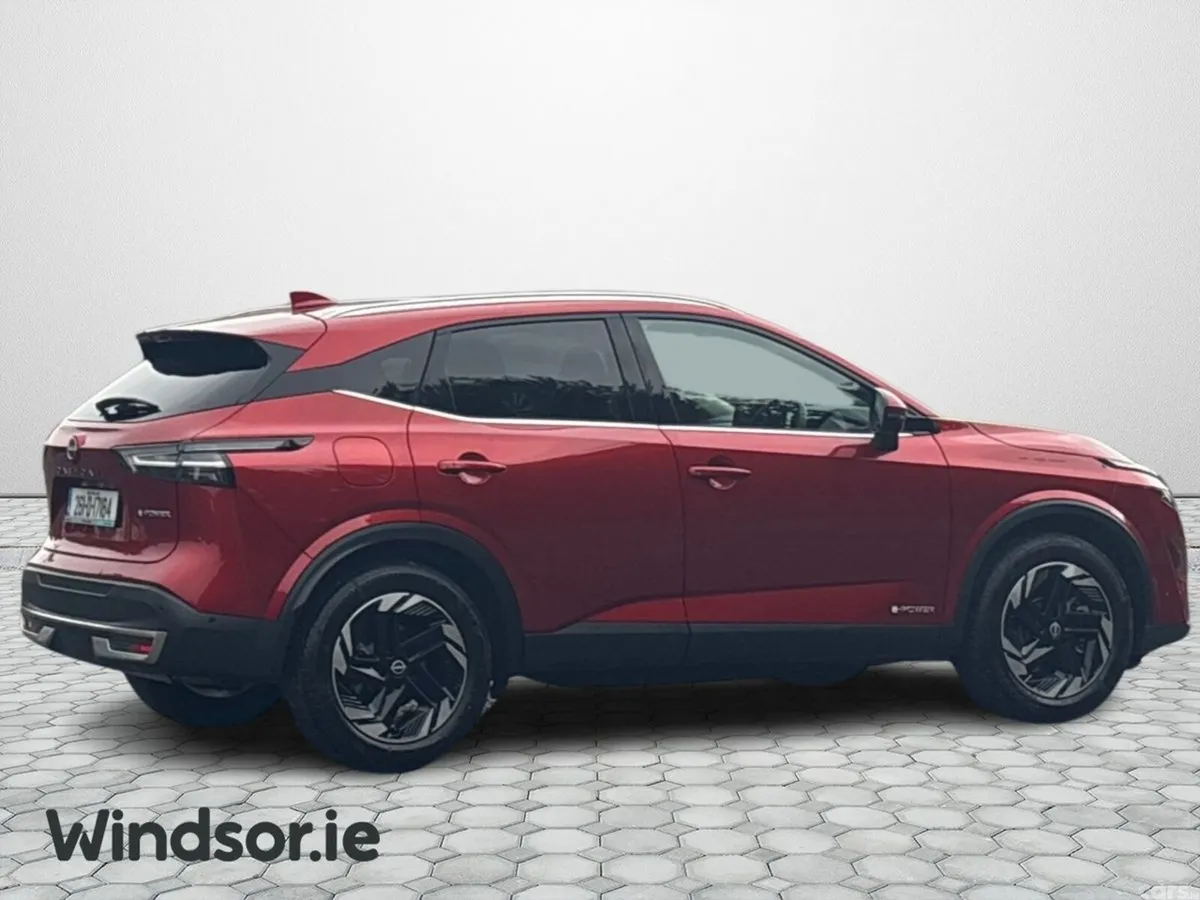 Nissan Qashqai MPV, Petrol Hybrid, 2026, Red