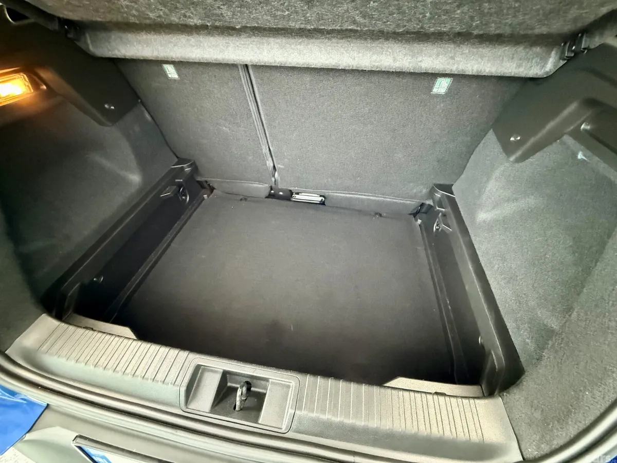 Renault Captur Hatchback, Petrol, 2020, Blue