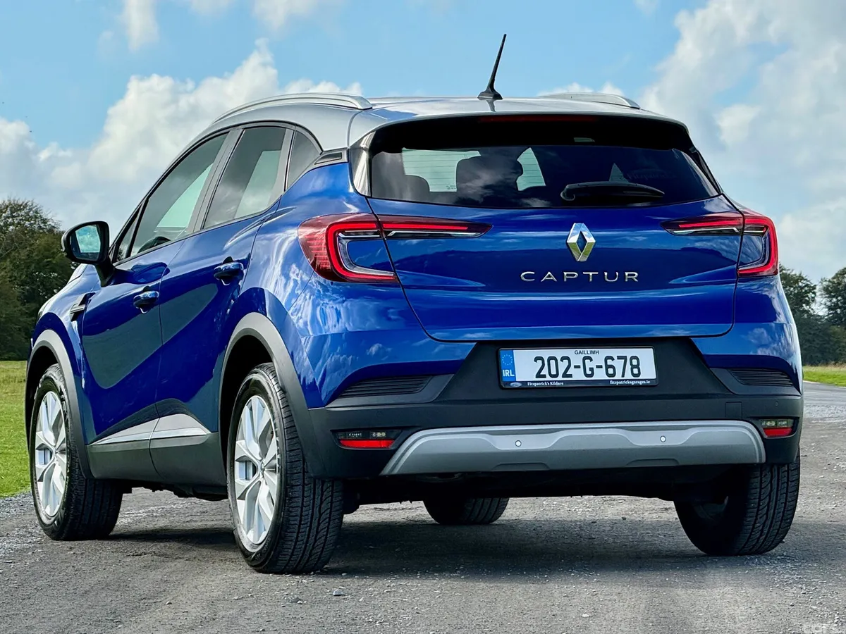 Renault Captur Hatchback, Petrol, 2020, Blue