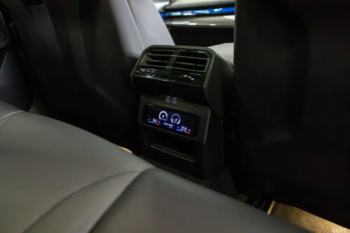 BMW M5 Saloon, Petrol Plug-in Hybrid, 2026, Blue